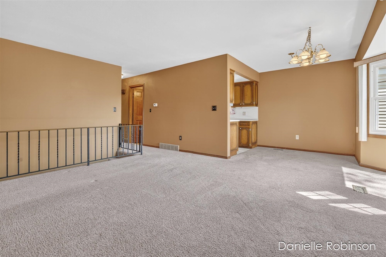 929 Village Lane UNIT&nbsp;140, Jenison, MI, 49428-8338