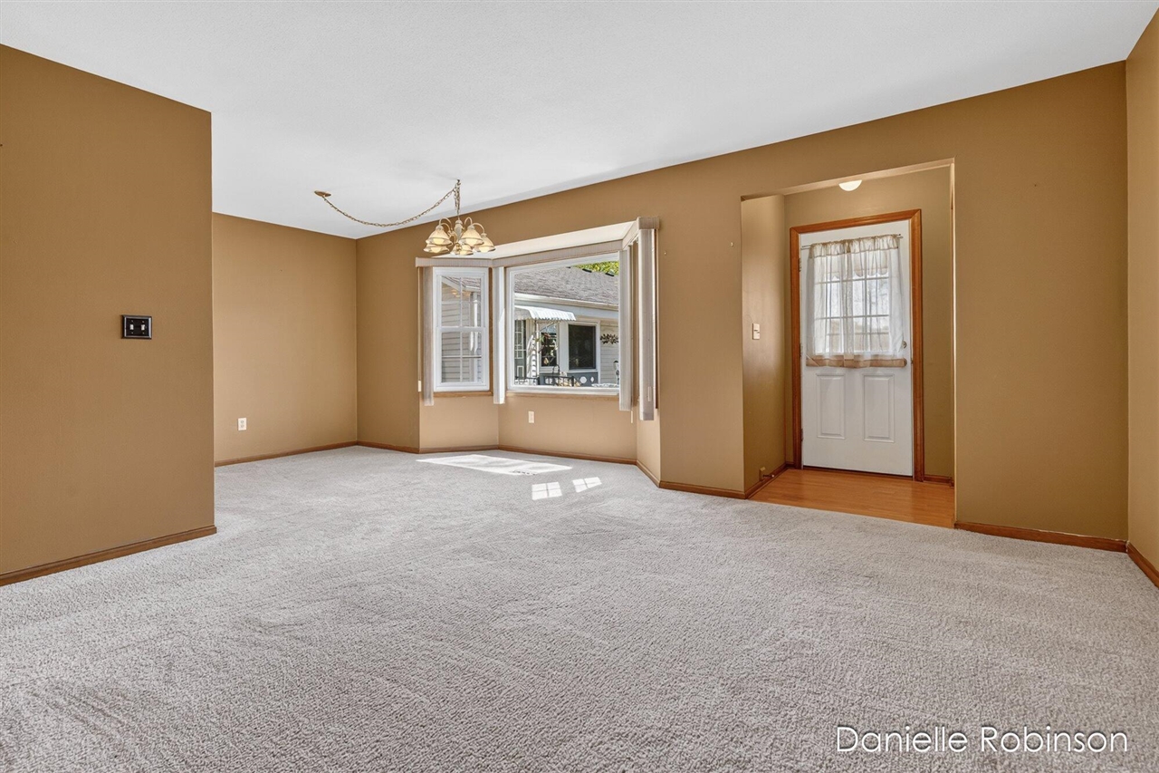 929 Village Lane UNIT&nbsp;140, Jenison, MI, 49428-8338