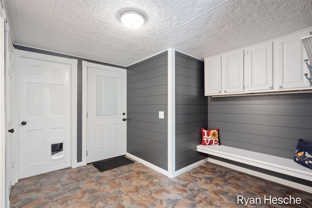 6805 Morrison Lake Road, Saranac, MI, 48881-9627