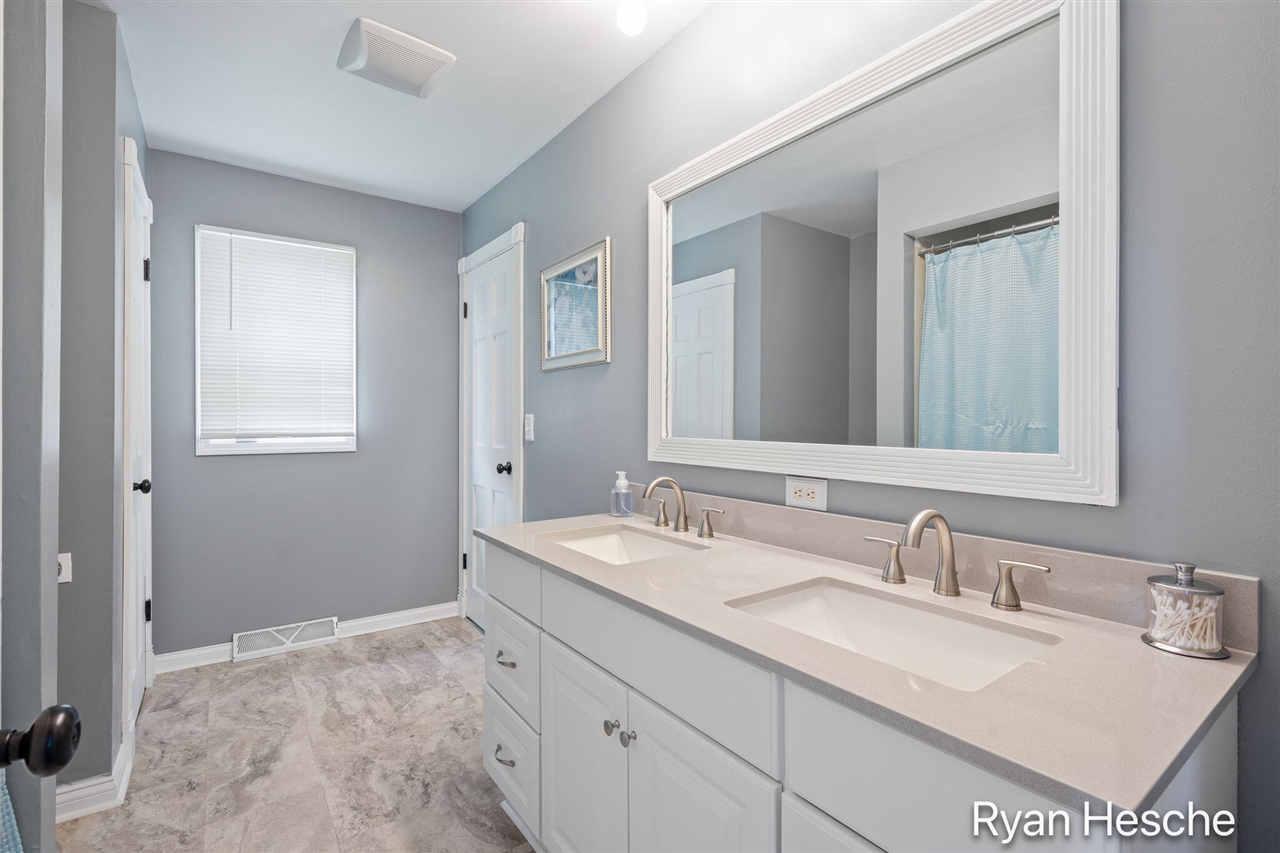 6805 Morrison Lake Road, Saranac, MI, 48881-9627