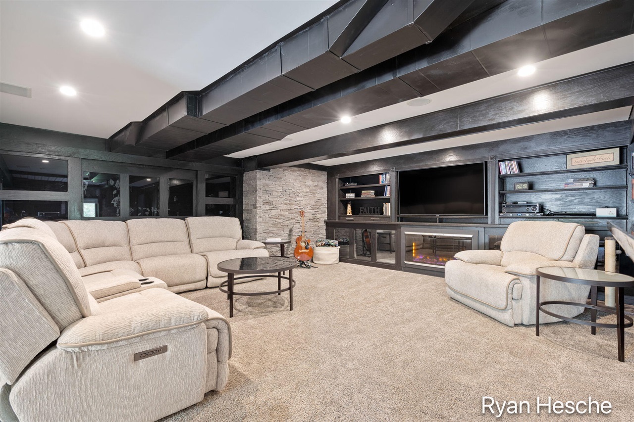 6805 Morrison Lake Road, Saranac, MI, 48881-9627