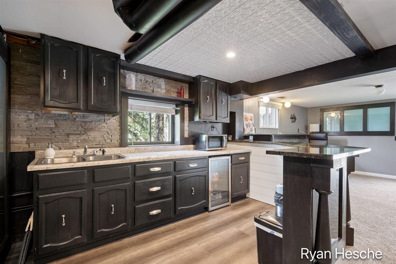 6805 Morrison Lake Road, Saranac, MI, 48881-9627