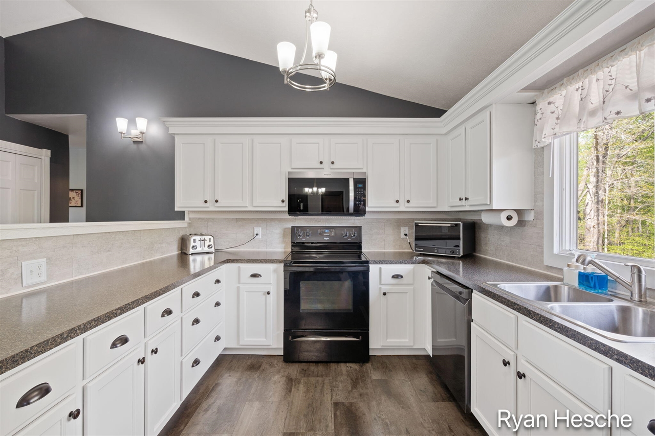 6805 Morrison Lake Road, Saranac, MI, 48881-9627