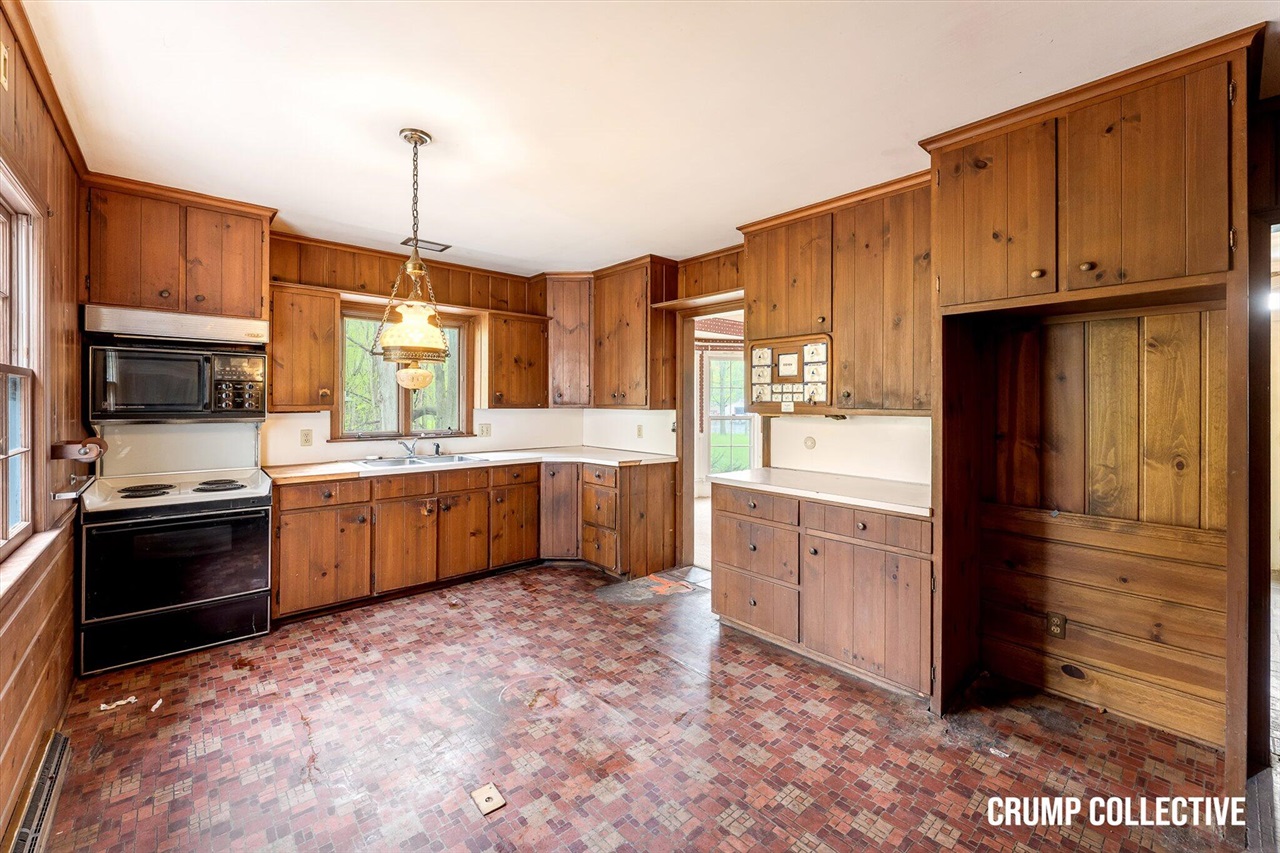 9483 Stadium Drive, Kalamazoo, MI, 49009-9425