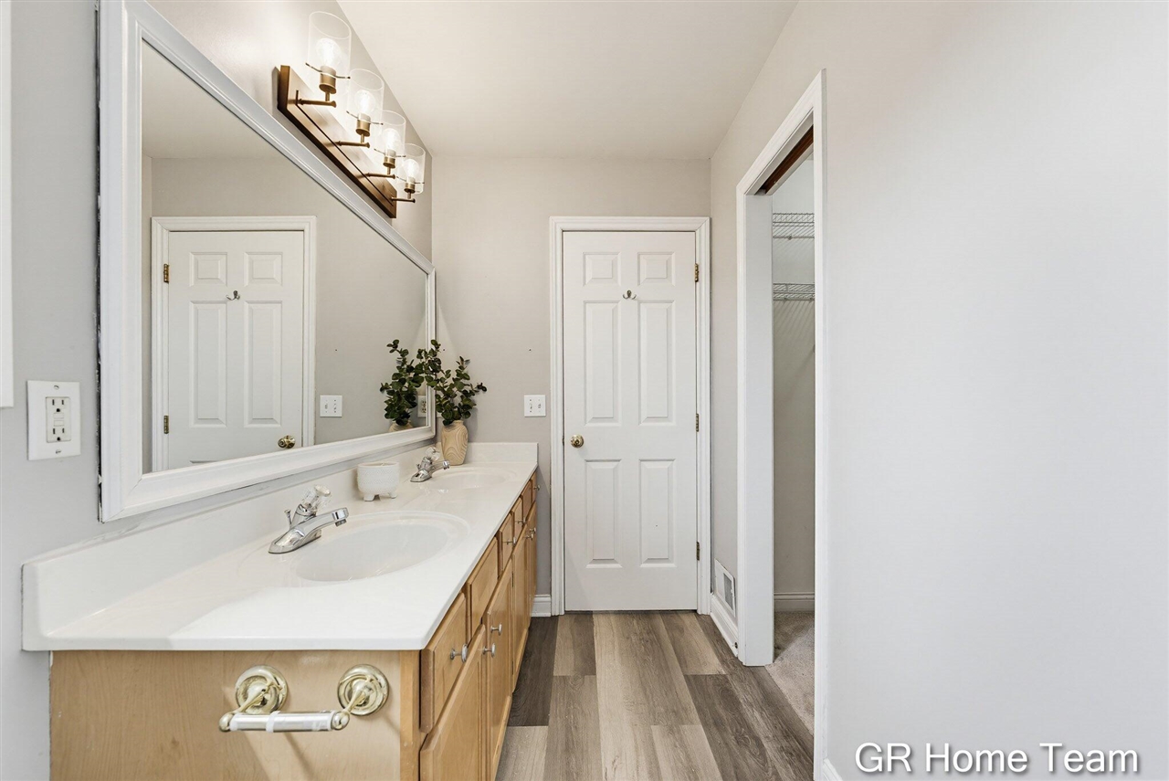3777 Mayberry Court, Kentwood, MI, 49512