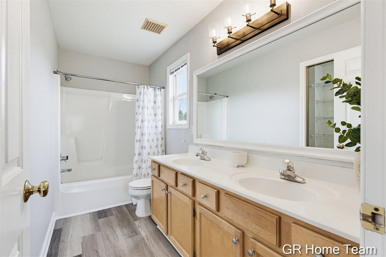 3777 Mayberry Court, Kentwood, MI, 49512