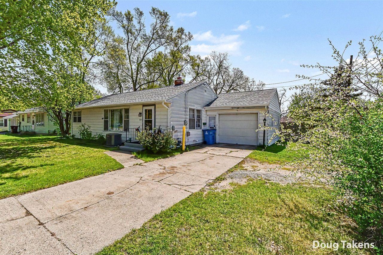 527 W Ellis Street, Belding, MI, 48809
