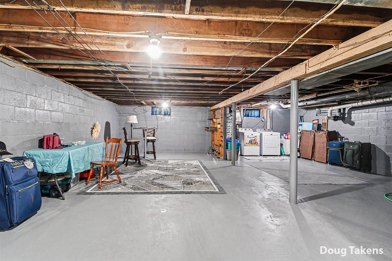 527 W Ellis Street, Belding, MI, 48809