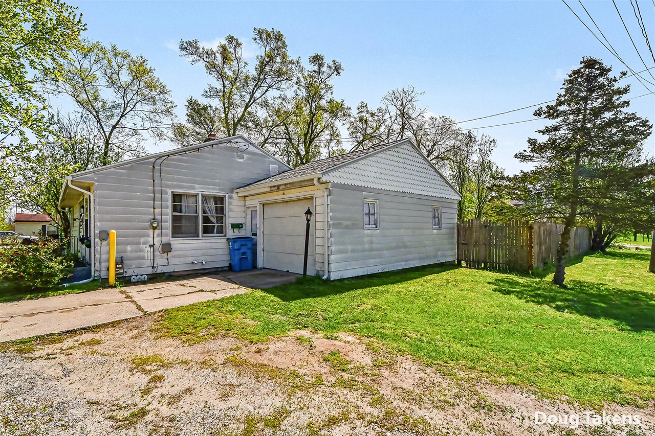 527 W Ellis Street, Belding, MI, 48809