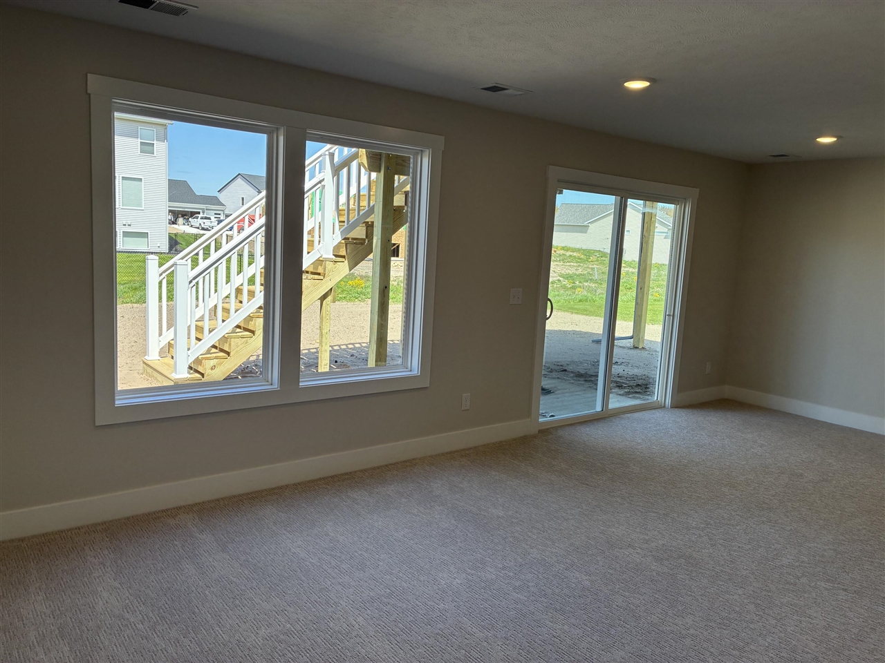 2nd image of 15733 Hawley Dr, Grand Haven, MI 49417
