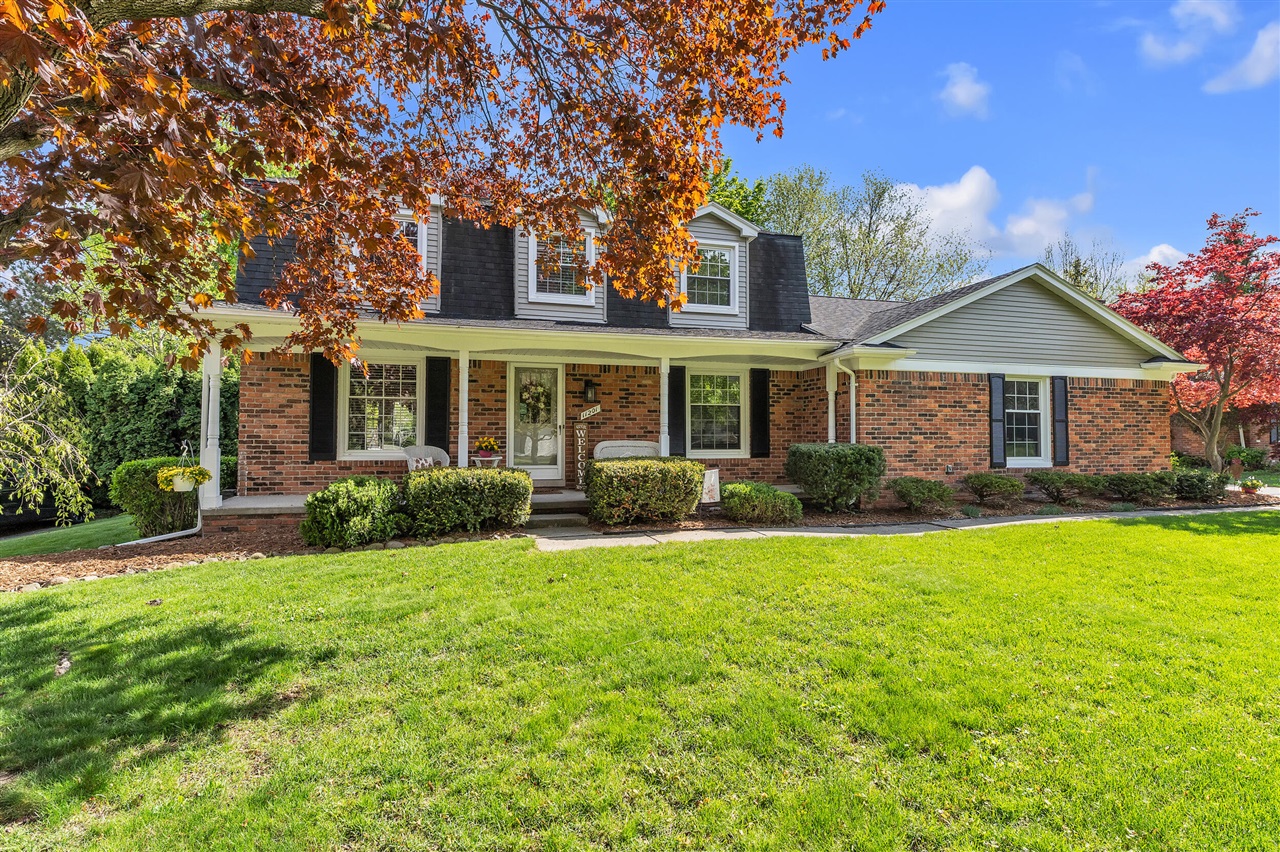 11201 Academy Court, Plymouth, MI, 48170-3553