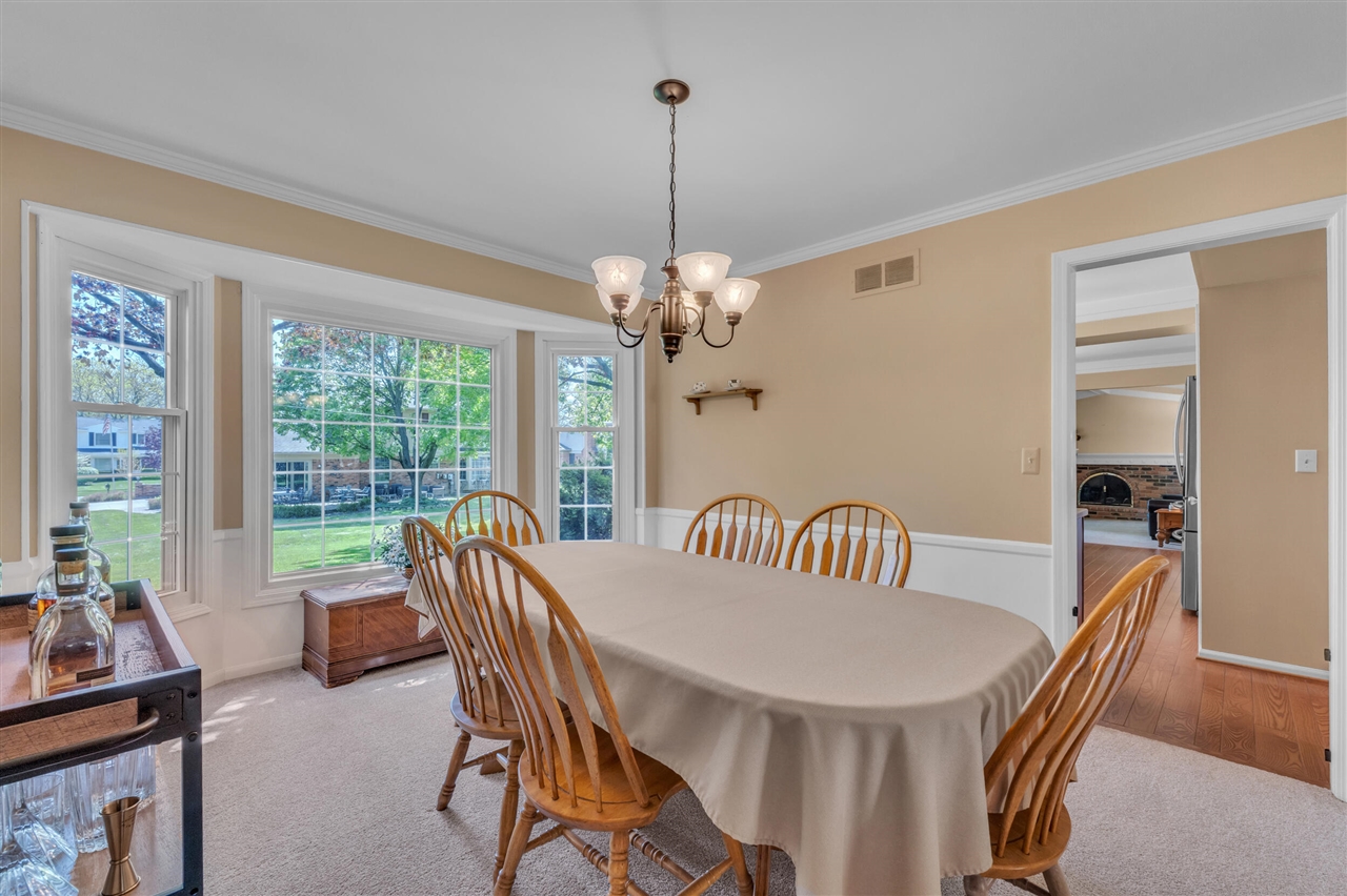 11201 Academy Court, Plymouth, MI, 48170-3553