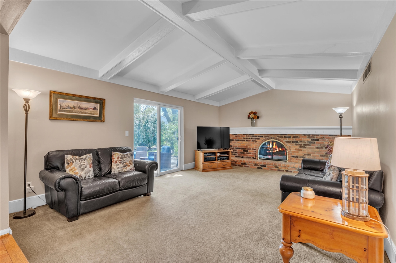 11201 Academy Court, Plymouth, MI, 48170-3553