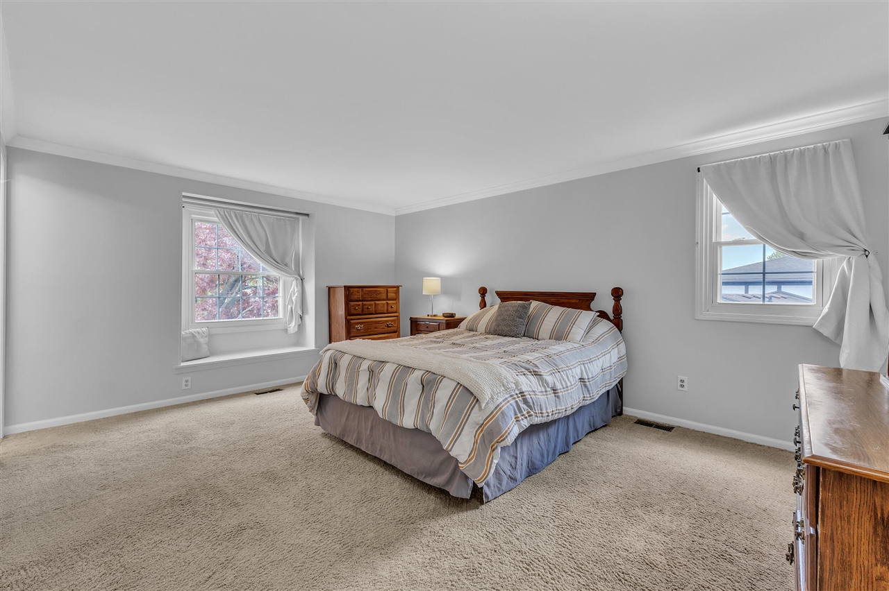 11201 Academy Court, Plymouth, MI, 48170-3553