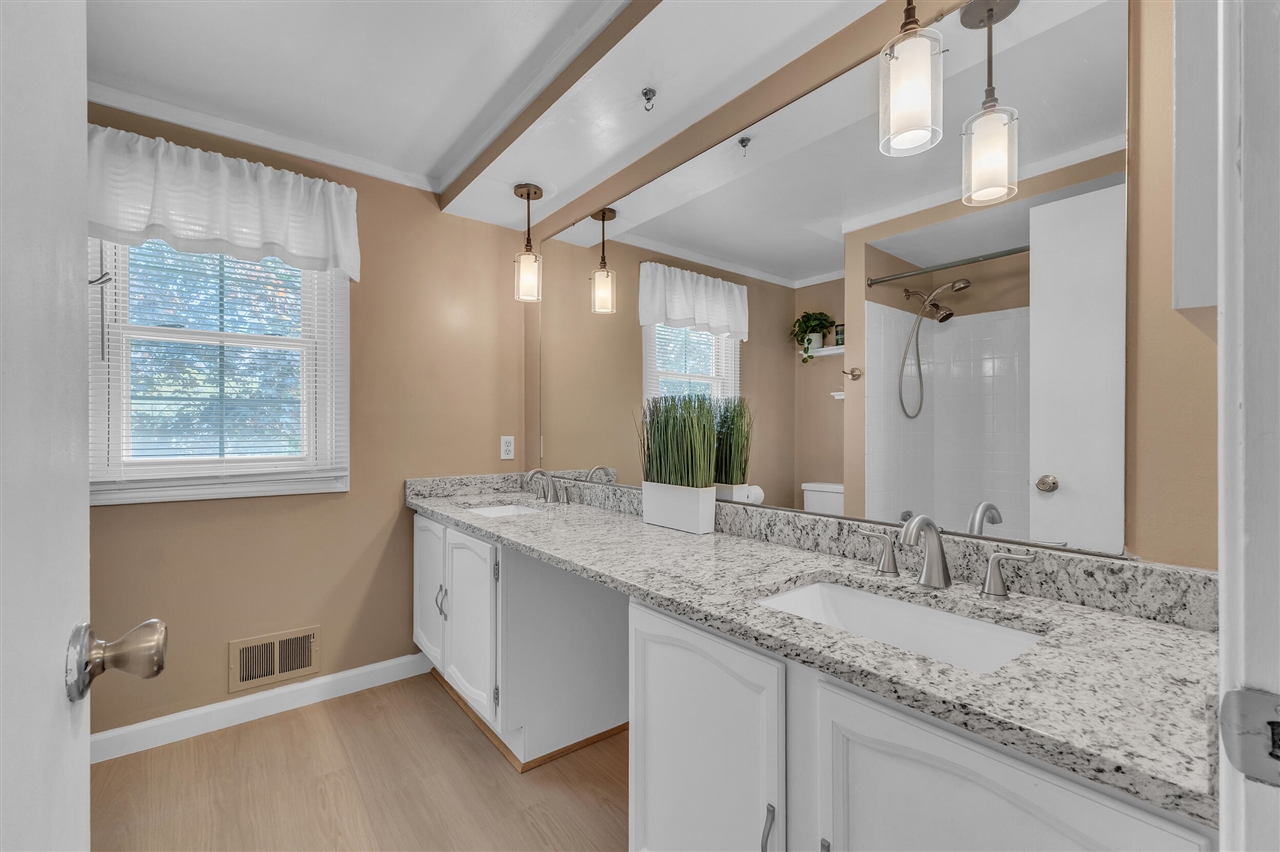 11201 Academy Court, Plymouth, MI, 48170-3553
