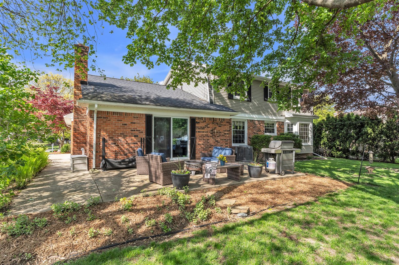 11201 Academy Court, Plymouth, MI, 48170-3553
