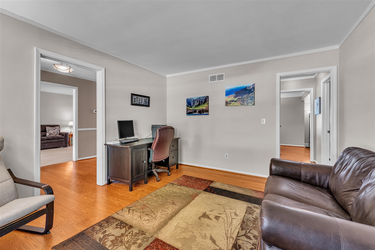 11201 Academy Court, Plymouth, MI, 48170-3553