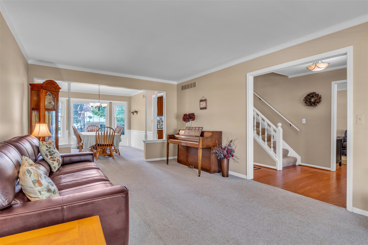 11201 Academy Court, Plymouth, MI, 48170-3553