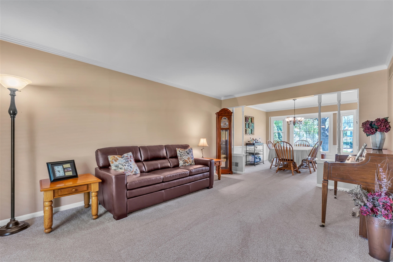 11201 Academy Court, Plymouth, MI, 48170-3553