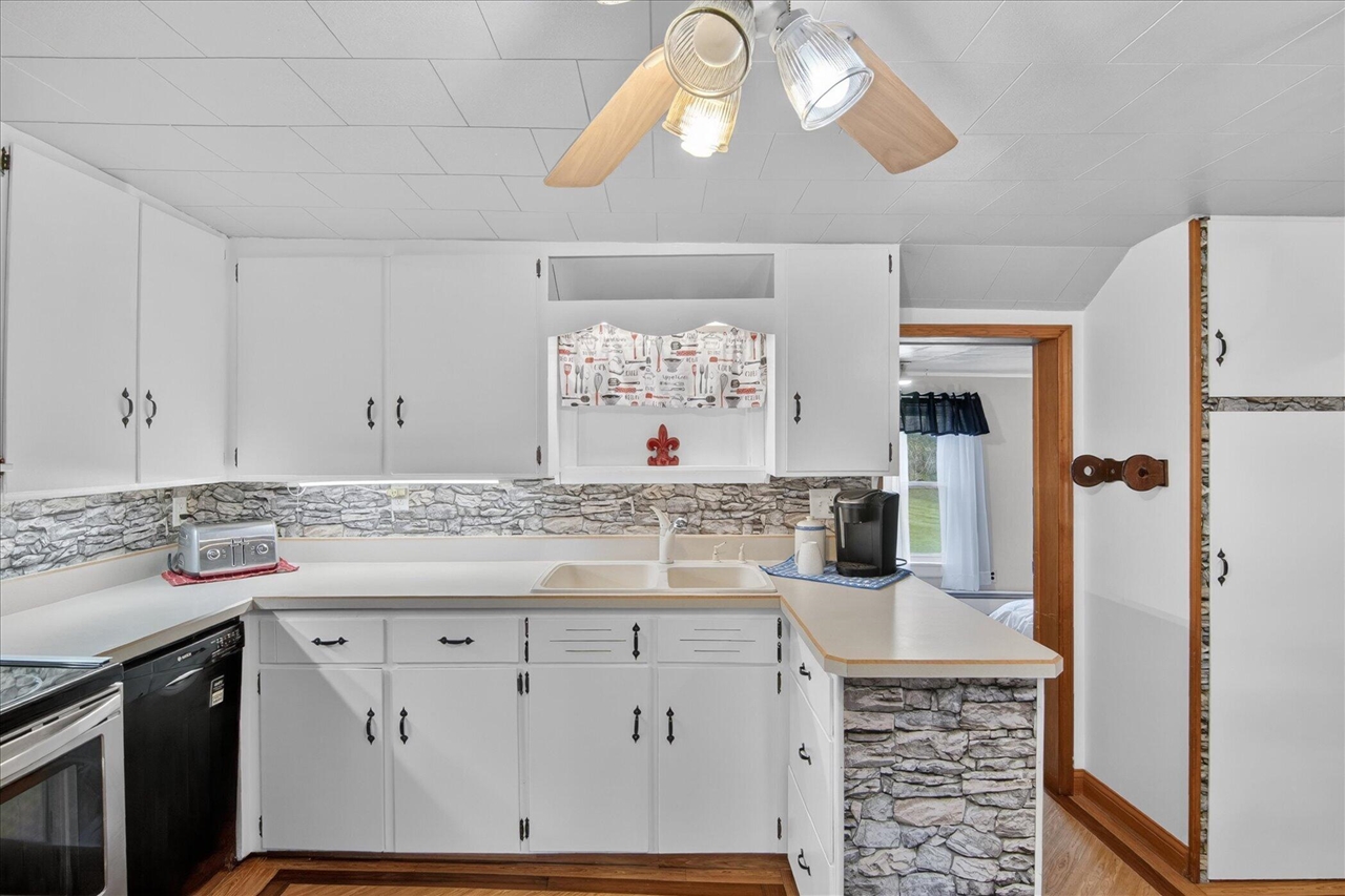 236 W Congress Street, Morenci, MI, 49256-1241