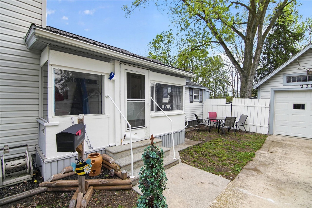 236 W Congress Street, Morenci, MI, 49256-1241