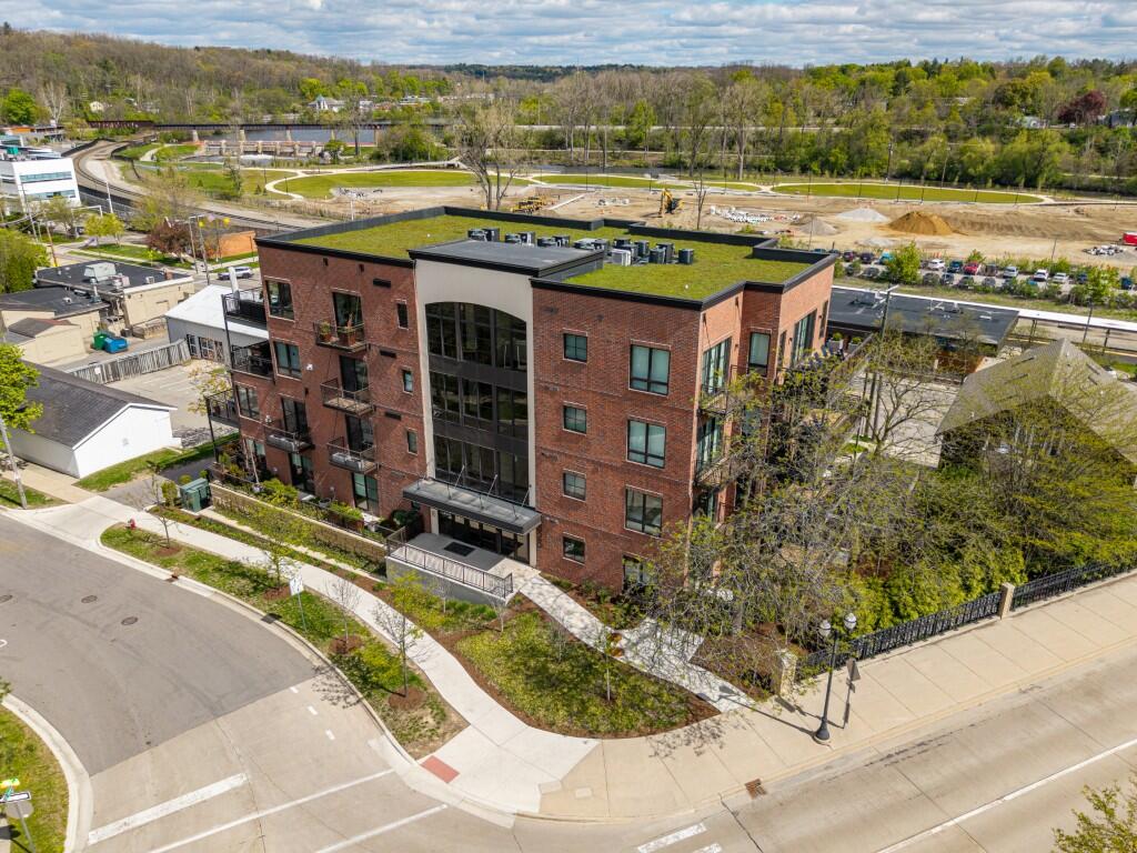 325 E Summit Street UNIT&nbsp;101, Ann Arbor, MI, 48104-1077