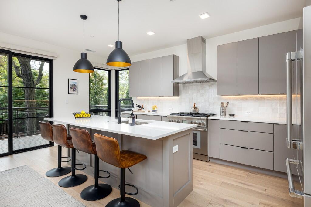 325 E Summit Street UNIT&nbsp;101, Ann Arbor, MI, 48104-1077