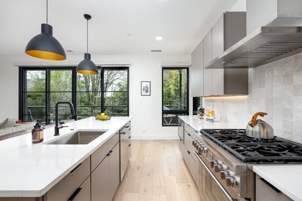 325 E Summit Street UNIT&nbsp;101, Ann Arbor, MI, 48104-1077
