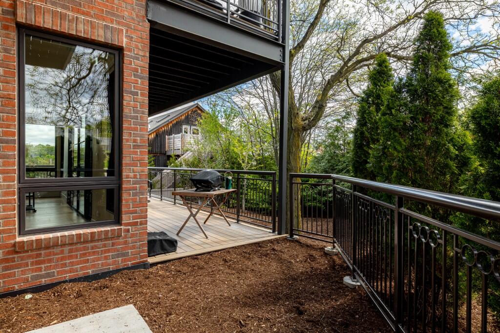 325 E Summit Street UNIT&nbsp;101, Ann Arbor, MI, 48104-1077