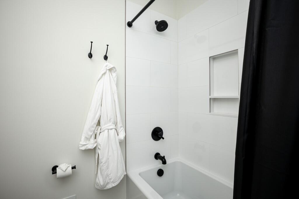 325 E Summit Street UNIT&nbsp;101, Ann Arbor, MI, 48104-1077