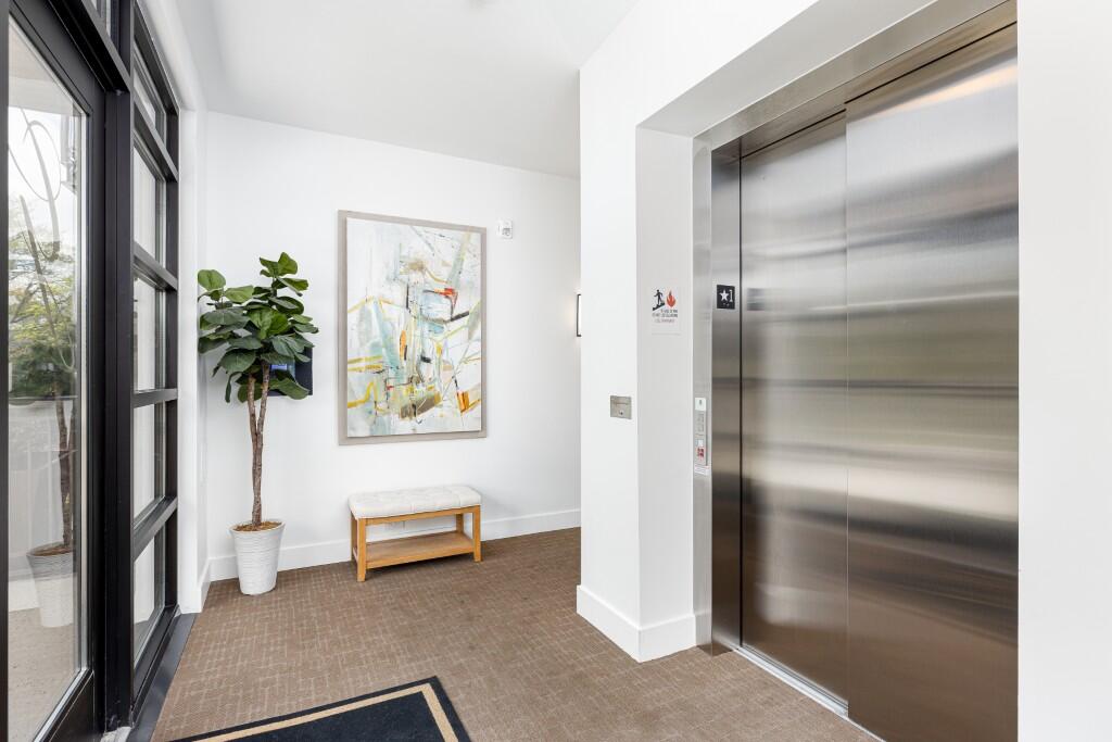 325 E Summit Street UNIT&nbsp;101, Ann Arbor, MI, 48104-1077