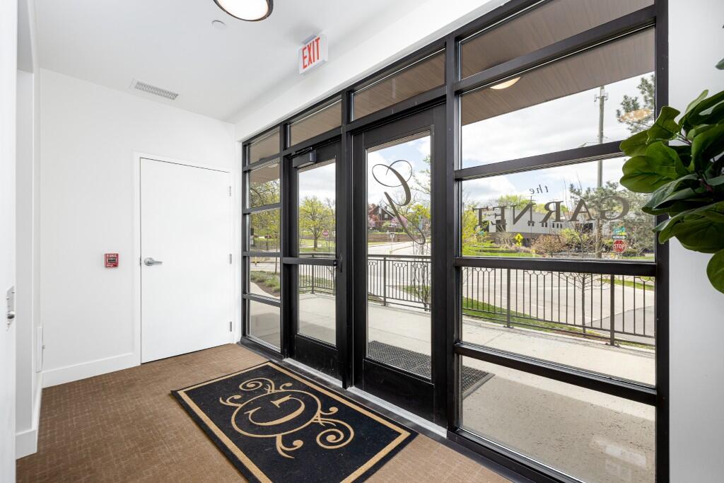325 E Summit Street UNIT&nbsp;101, Ann Arbor, MI, 48104-1077