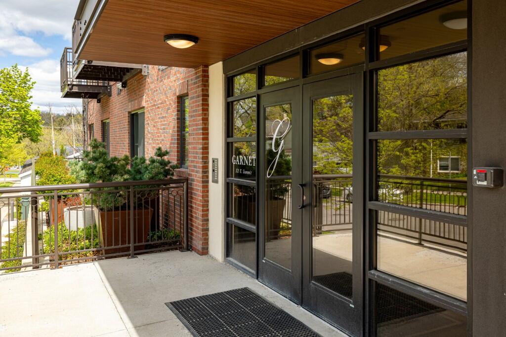 325 E Summit Street UNIT&nbsp;101, Ann Arbor, MI, 48104-1077