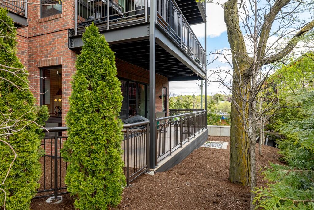 325 E Summit Street UNIT&nbsp;101, Ann Arbor, MI, 48104-1077