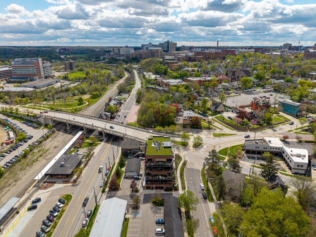325 E Summit Street UNIT&nbsp;101, Ann Arbor, MI, 48104-1077