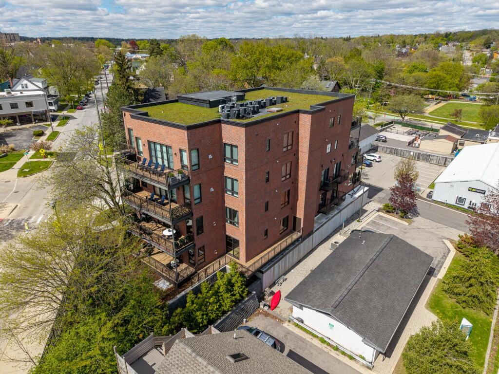 325 E Summit Street UNIT&nbsp;101, Ann Arbor, MI, 48104-1077