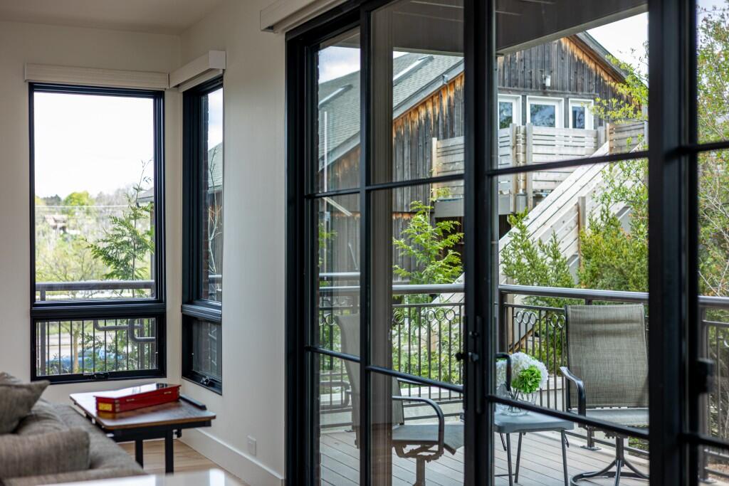 325 E Summit Street UNIT&nbsp;101, Ann Arbor, MI, 48104-1077