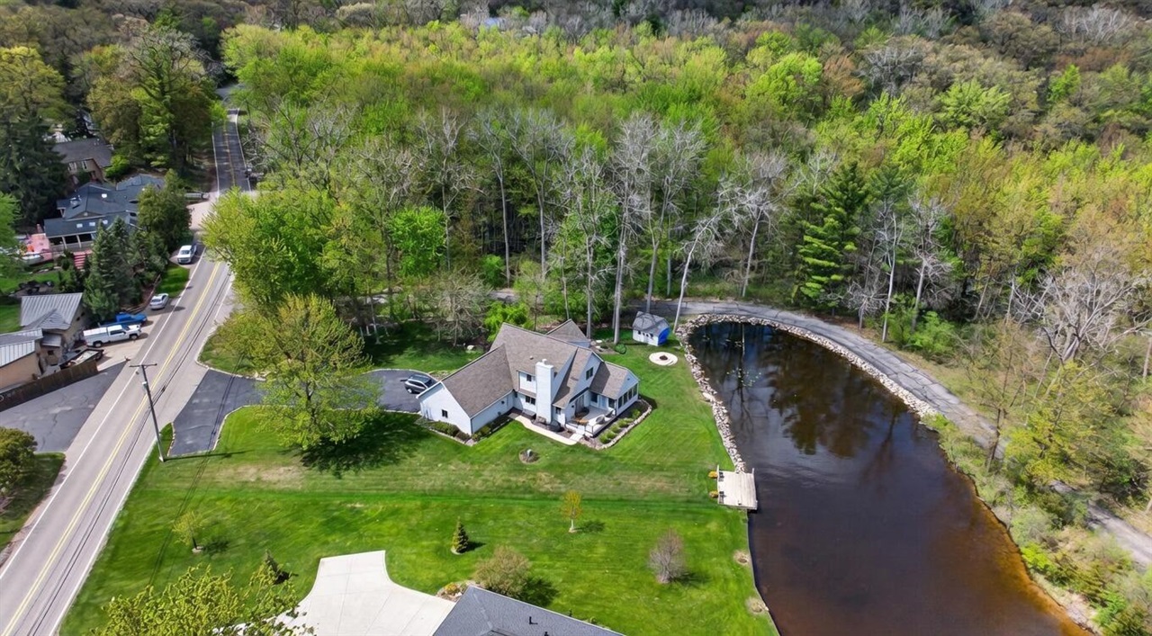 5745 Browns Lake Road, Jackson, MI, 49203-5606