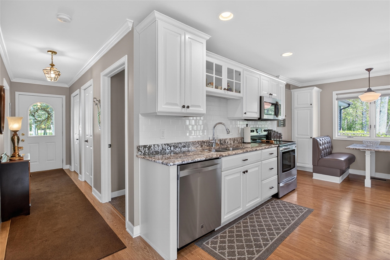 5745 Browns Lake Road, Jackson, MI, 49203-5606