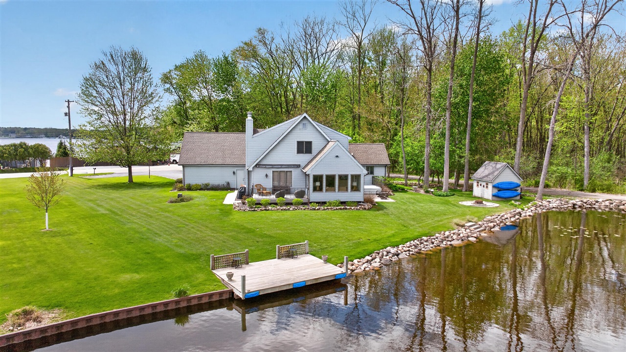 5745 Browns Lake Road, Jackson, MI, 49203-5606