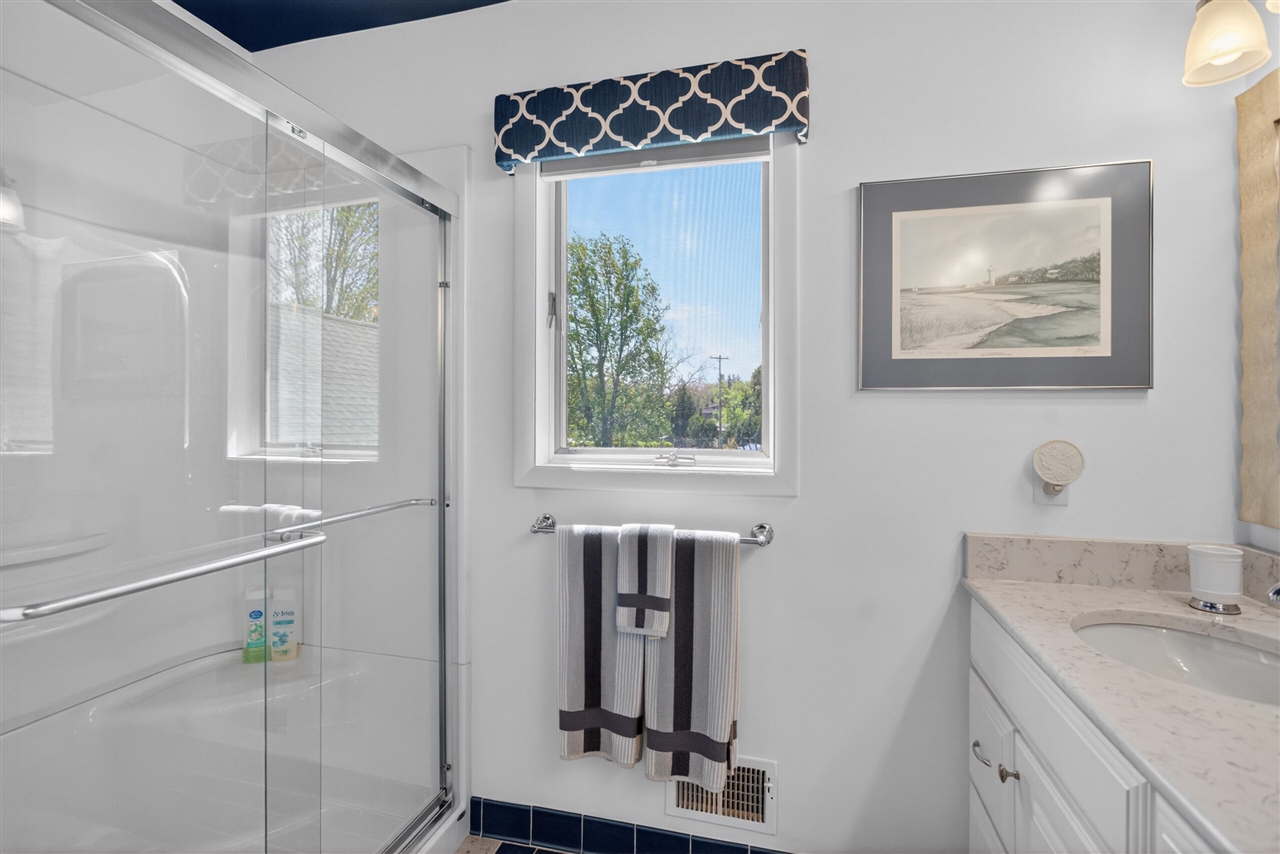5745 Browns Lake Road, Jackson, MI, 49203-5606