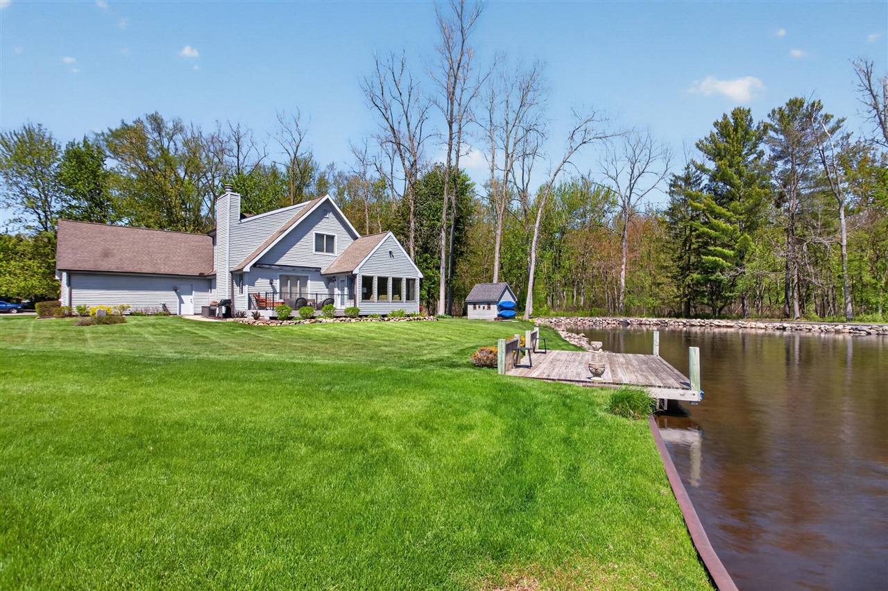 5745 Browns Lake Road, Jackson, MI, 49203-5606
