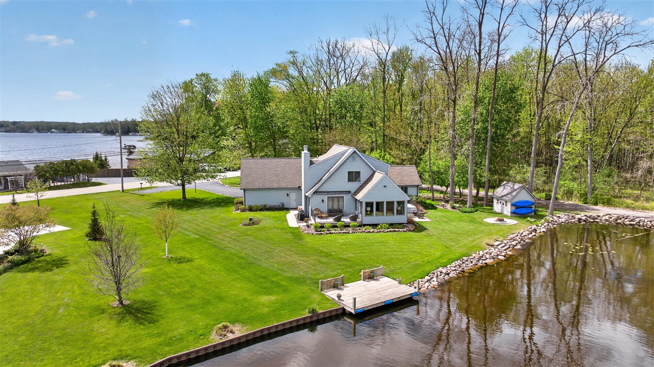 5745 Browns Lake Road, Jackson, MI, 49203-5606