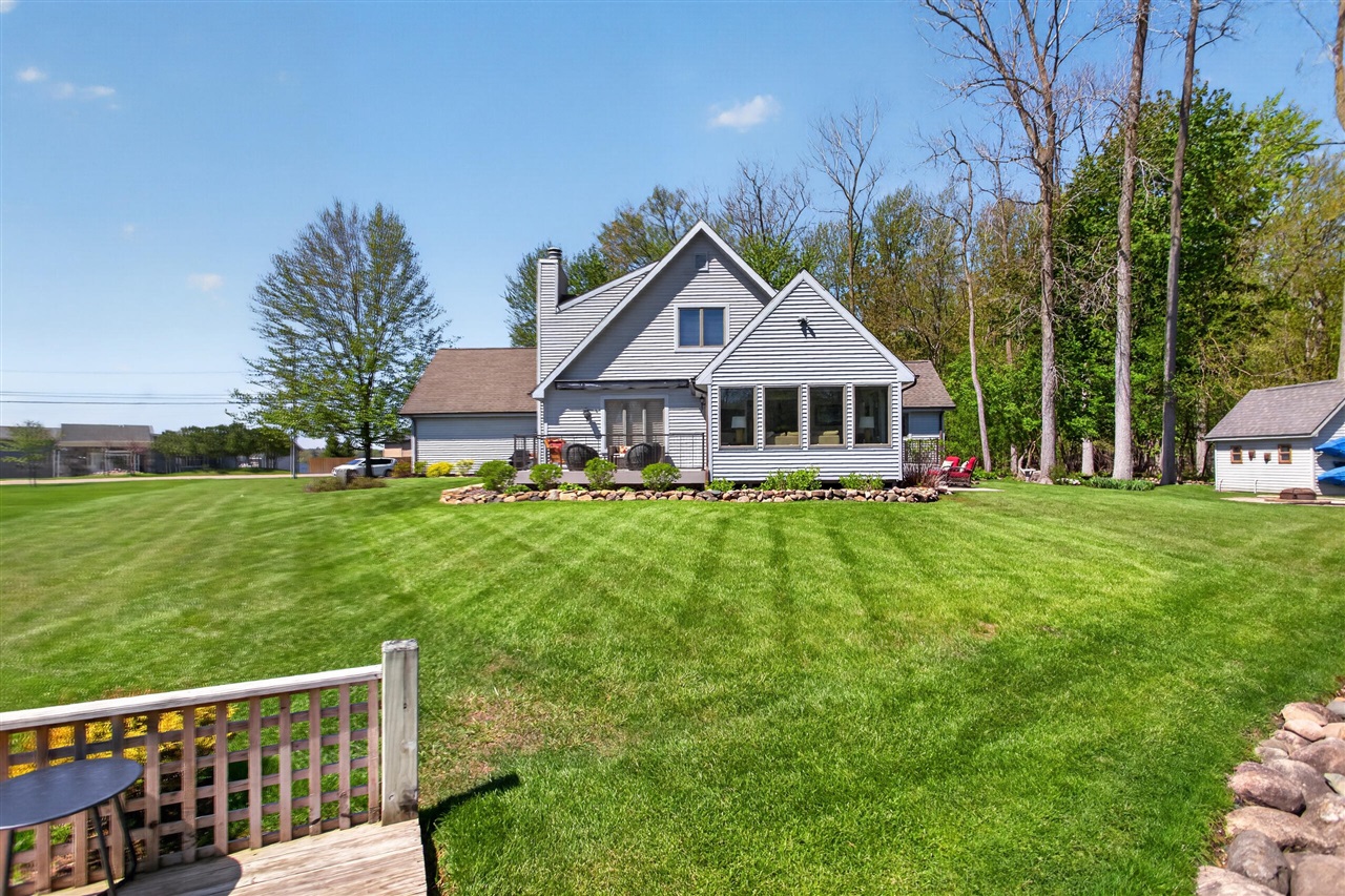 5745 Browns Lake Road, Jackson, MI, 49203-5606