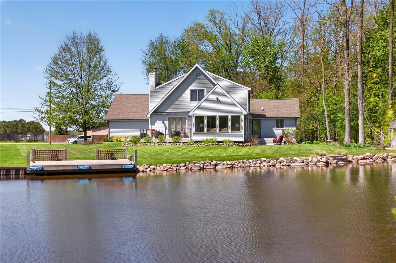 5745 Browns Lake Road, Jackson, MI, 49203-5606