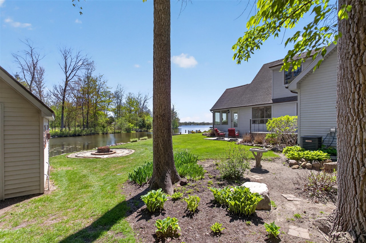 5745 Browns Lake Road, Jackson, MI, 49203-5606