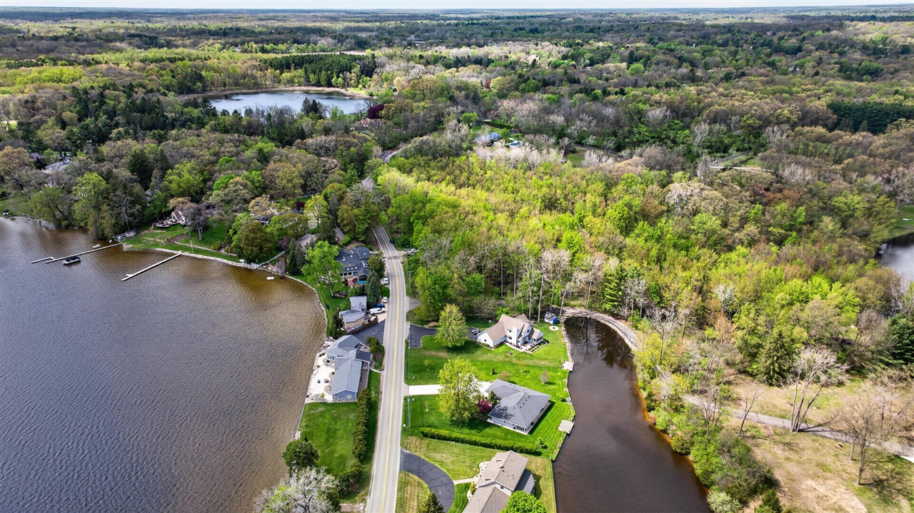 5745 Browns Lake Road, Jackson, MI, 49203-5606