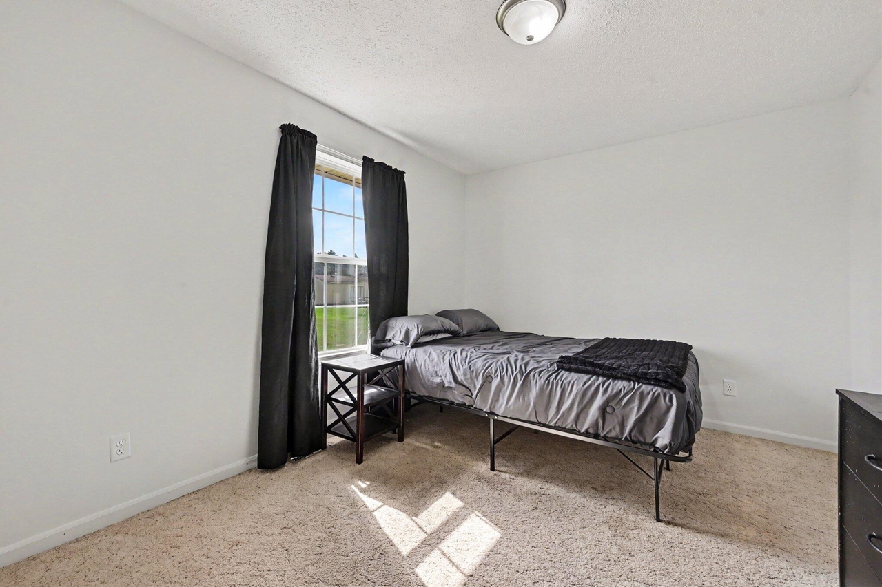 61117 County Road 653, Paw Paw, MI, 49079-9270