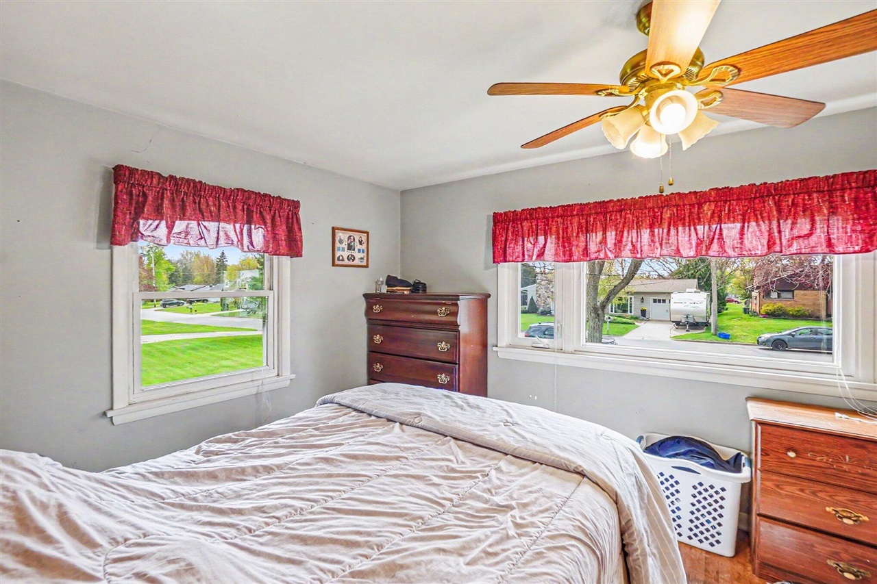 408 Cherokee Drive, Fremont, MI, 49412-1720