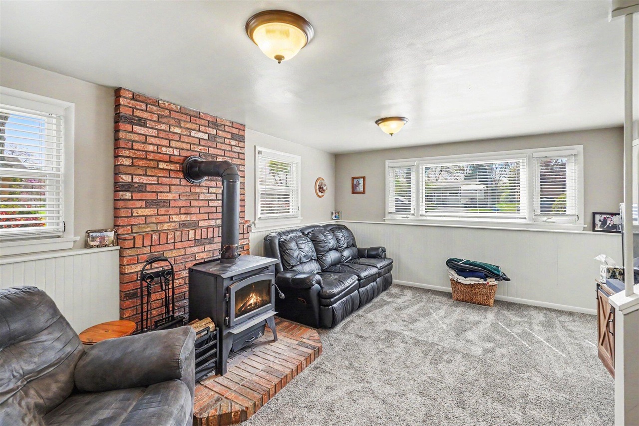 408 Cherokee Drive, Fremont, MI, 49412-1720